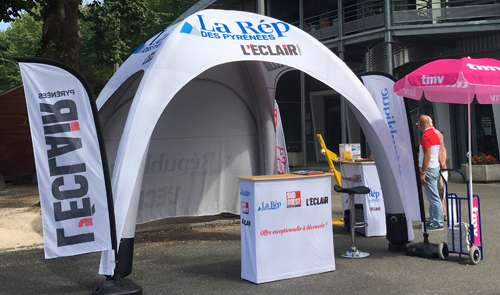 Tente gonflables en guise de stand