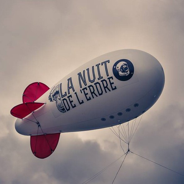 Ballon dirigeable à l'hélium , pour l'extérieur