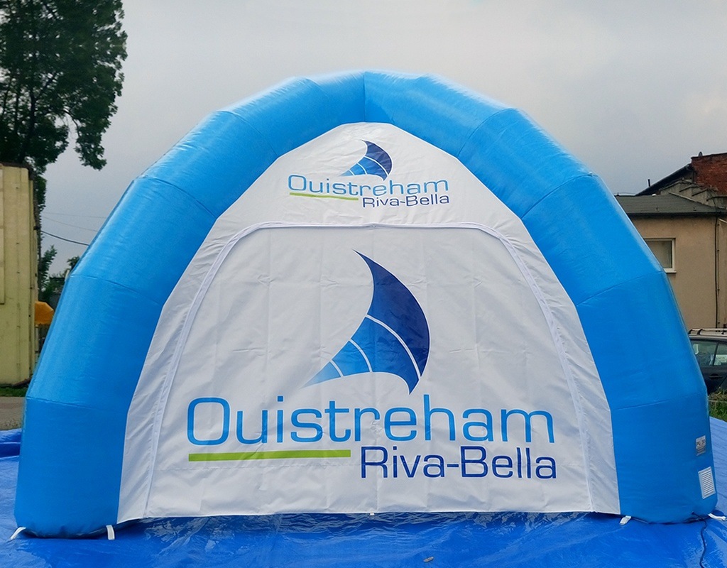 Une tente gonflable sur soufflerie pour la ville de Ouistreham